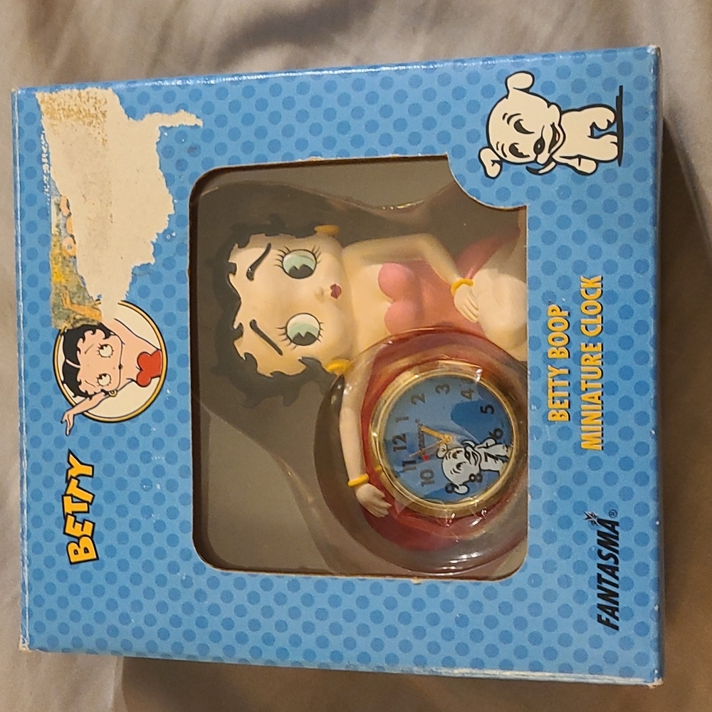 Betty boop miniature clock